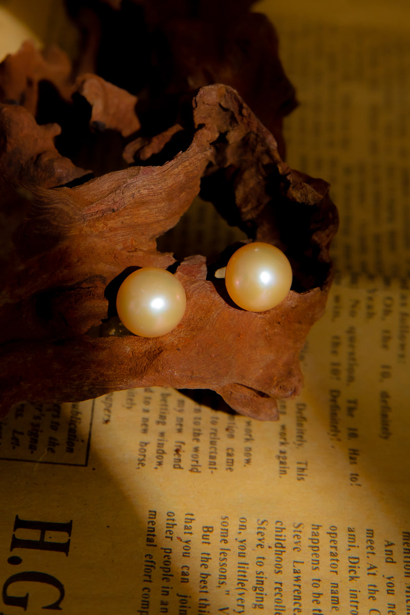 [Aura of Dawn] Minimalist Cultured Golden Pearl Stud Earrings