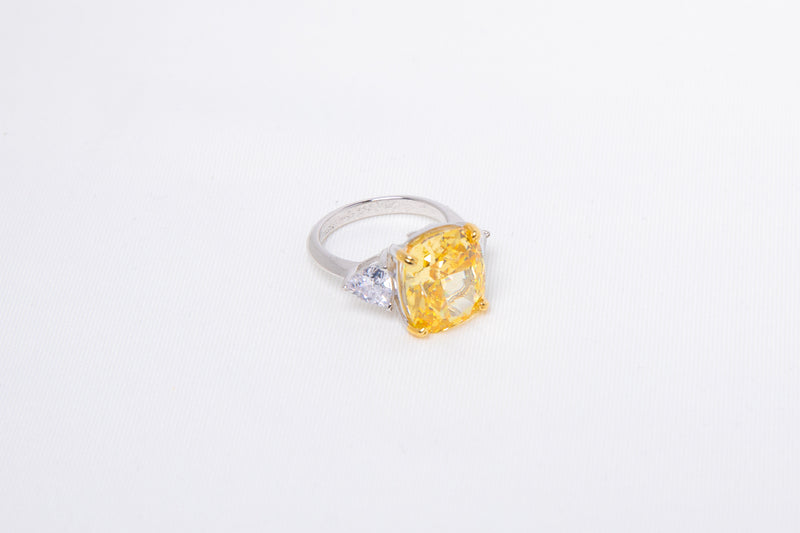 [Promise of the Sun] Trilogy Cushion Canary Yellow Lab-Grown Gemstone Ring