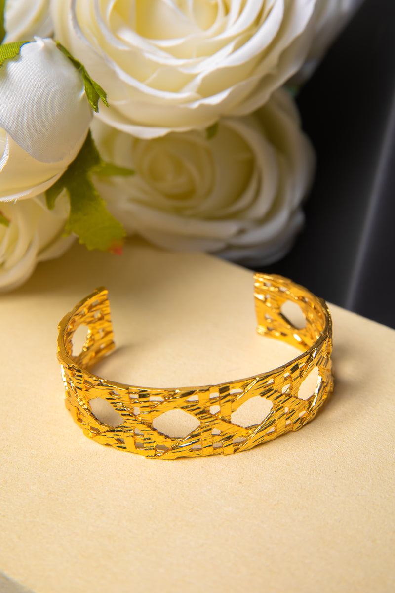 Woven Light | Textured 18K Gold-Plated Openwork Cuff Bracelet