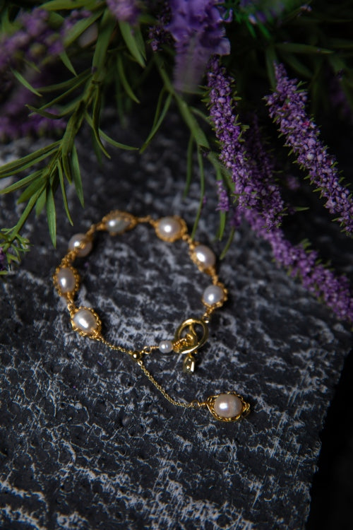 [Golden Halo] Hand-Woven Cultured Pearl Bracelet