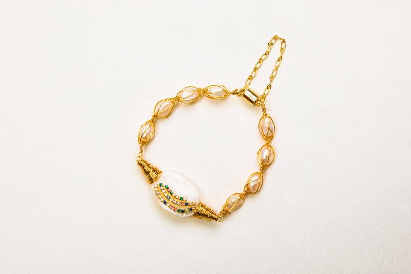 Iris Cocoon | Pearl & Iridescent Shell Bracelet