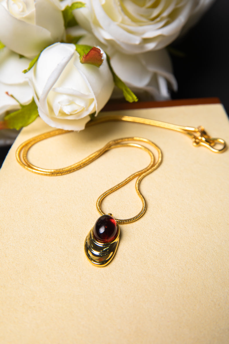 Crimson Ripple | Vintage Tiered Red Agate Pendant Necklace