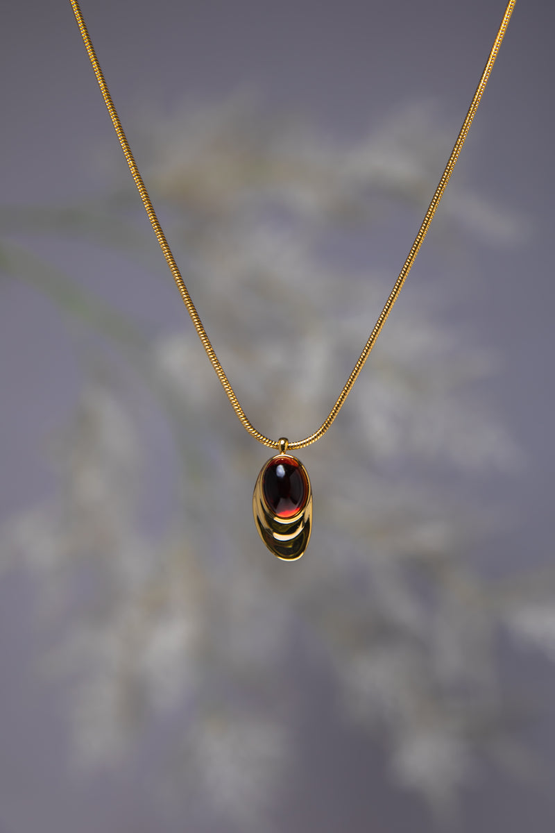 Crimson Ripple | Vintage Tiered Red Agate Pendant Necklace