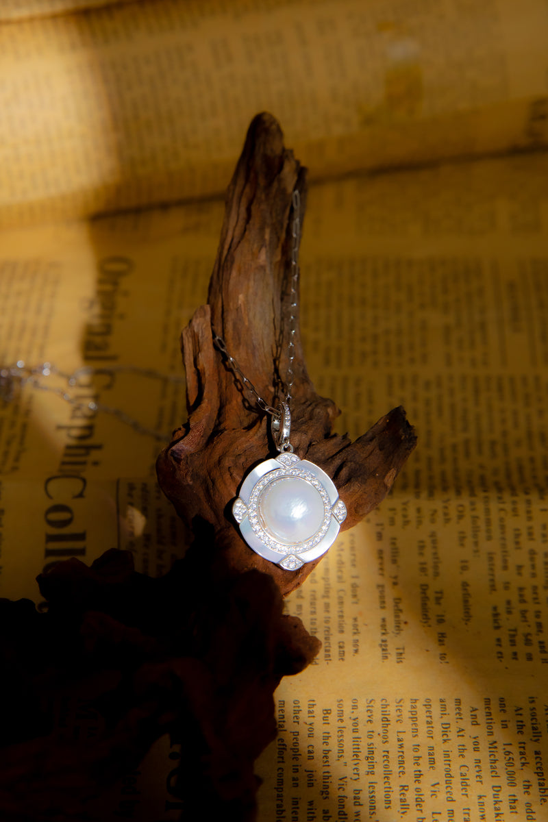 Phantom Compass | Vintage Shell Inlay & Natural White Pearl Necklace