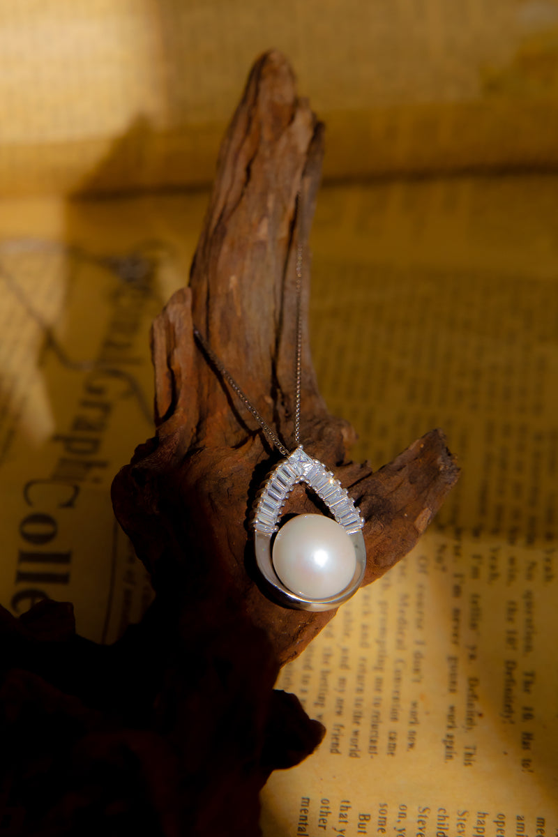 Lunar Pilgrimage | High-Jewelry Natural Pearl & 925 Silver Necklace